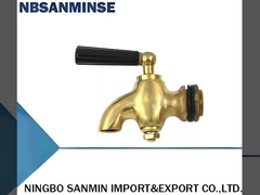 mit einer Breite von nicht mehr als 20 mm